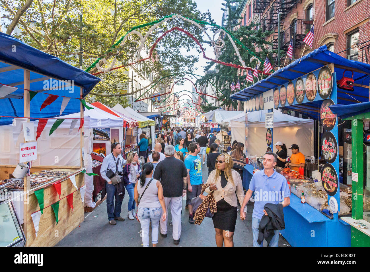 Street festival crowd new york hi-res stock photography and images - Alamy