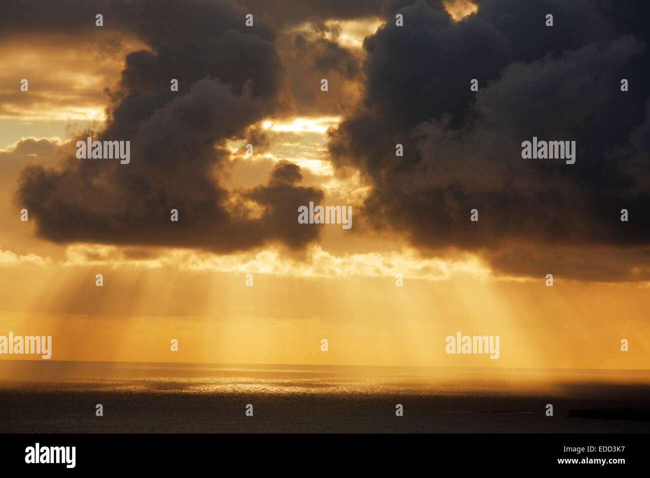 Sun rays clouds hi-res stock photography and images - Alamy