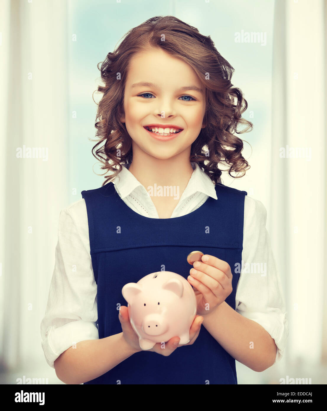 girl with piggy bank Stock Photo - Alamy