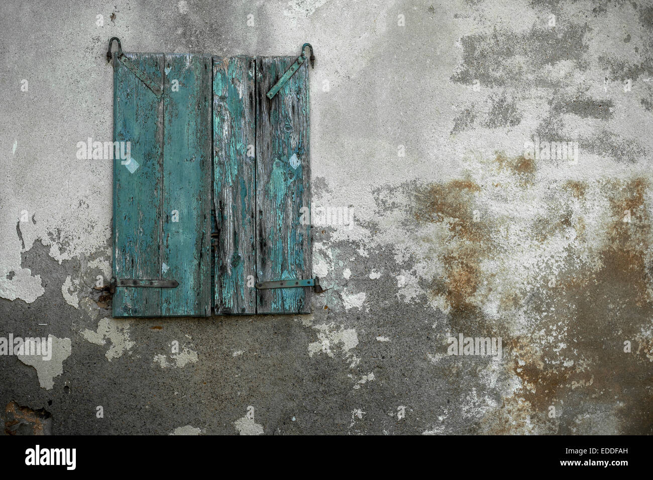 An old window with peeling paint Stock Photo - Alamy