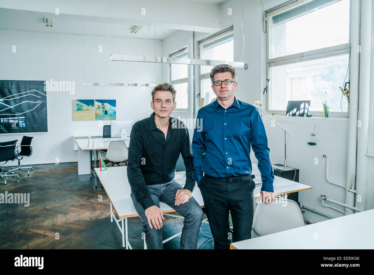 Side view two designers hi-res stock photography and images - Alamy