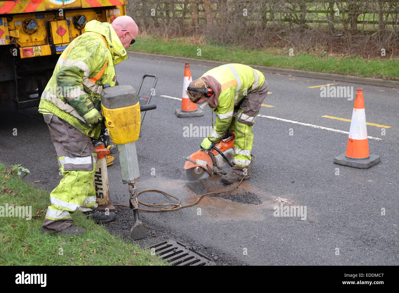 Potholes in road hi-res stock photography and images - Page 18 - Alamy