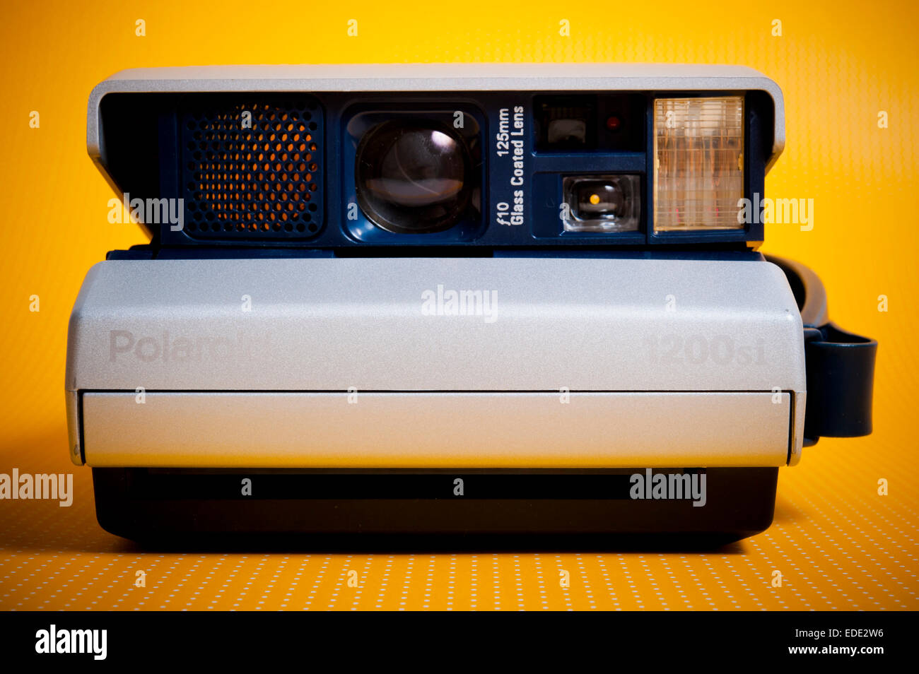 vintage Polaroid photo camera Spectra 1200si Stock Photo Alamy