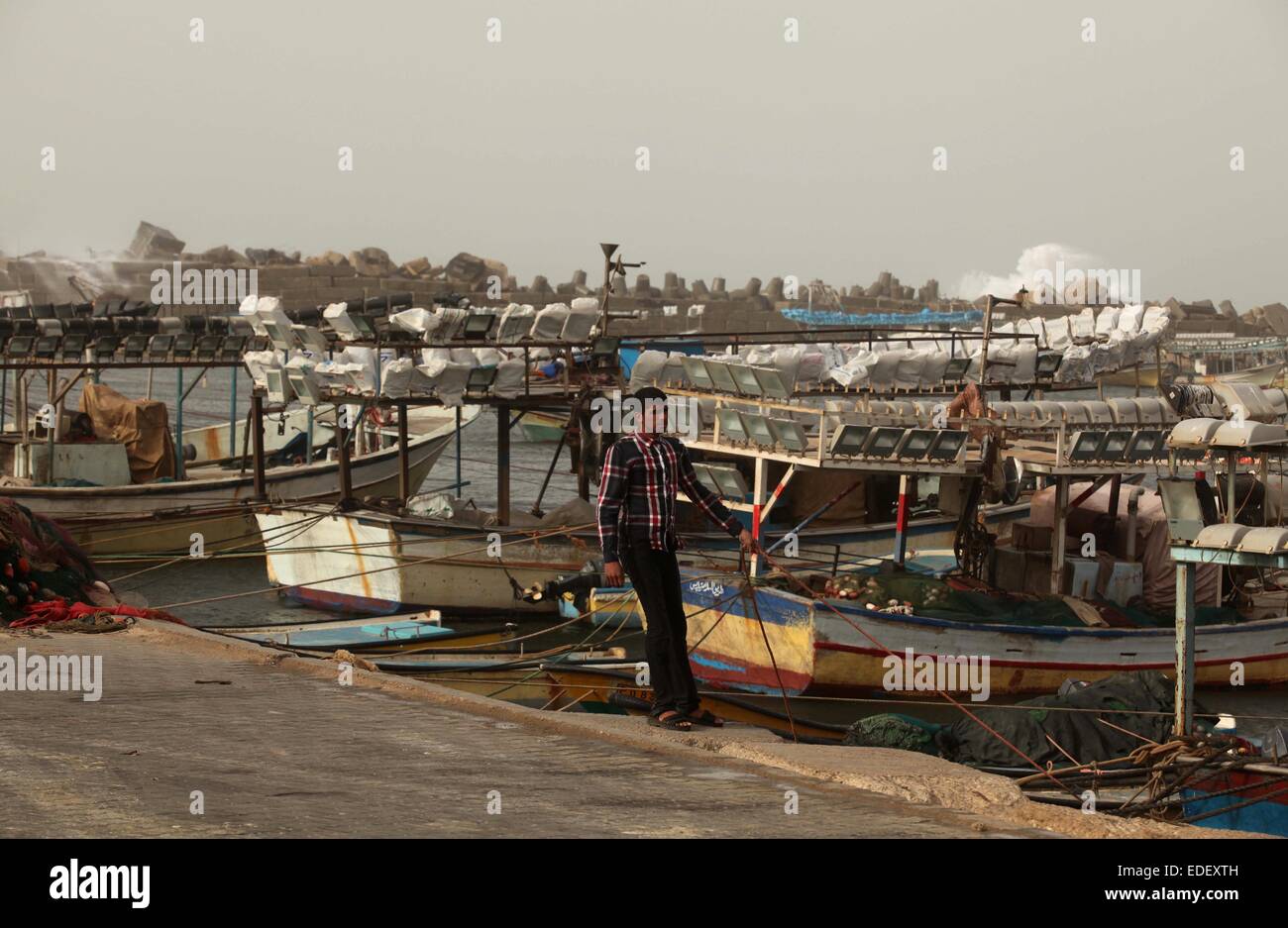 Gaza City, Gaza Strip, Palestinian Territory. 6th Jan, 2015. A ...
