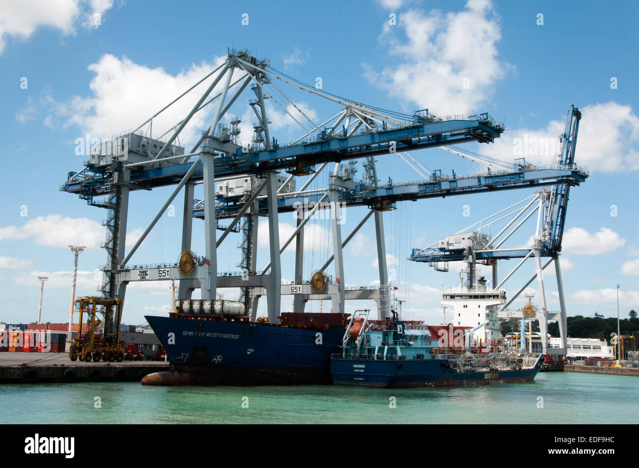 Cargo Cranes in Auckland Harbour, New Zealand Stock Photo Alamy