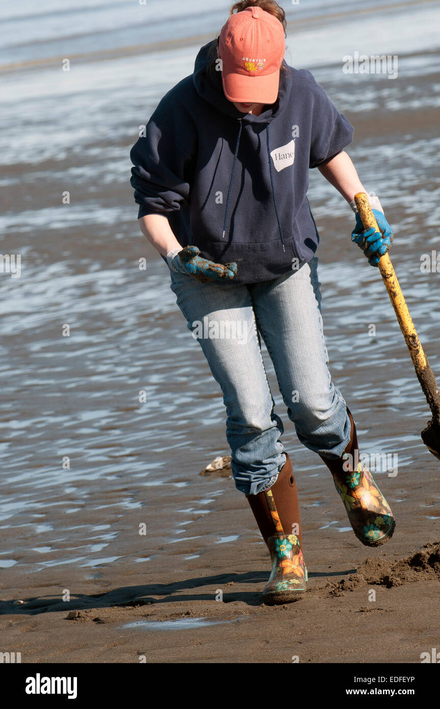 Clam diggers hi-res stock photography and images - Alamy