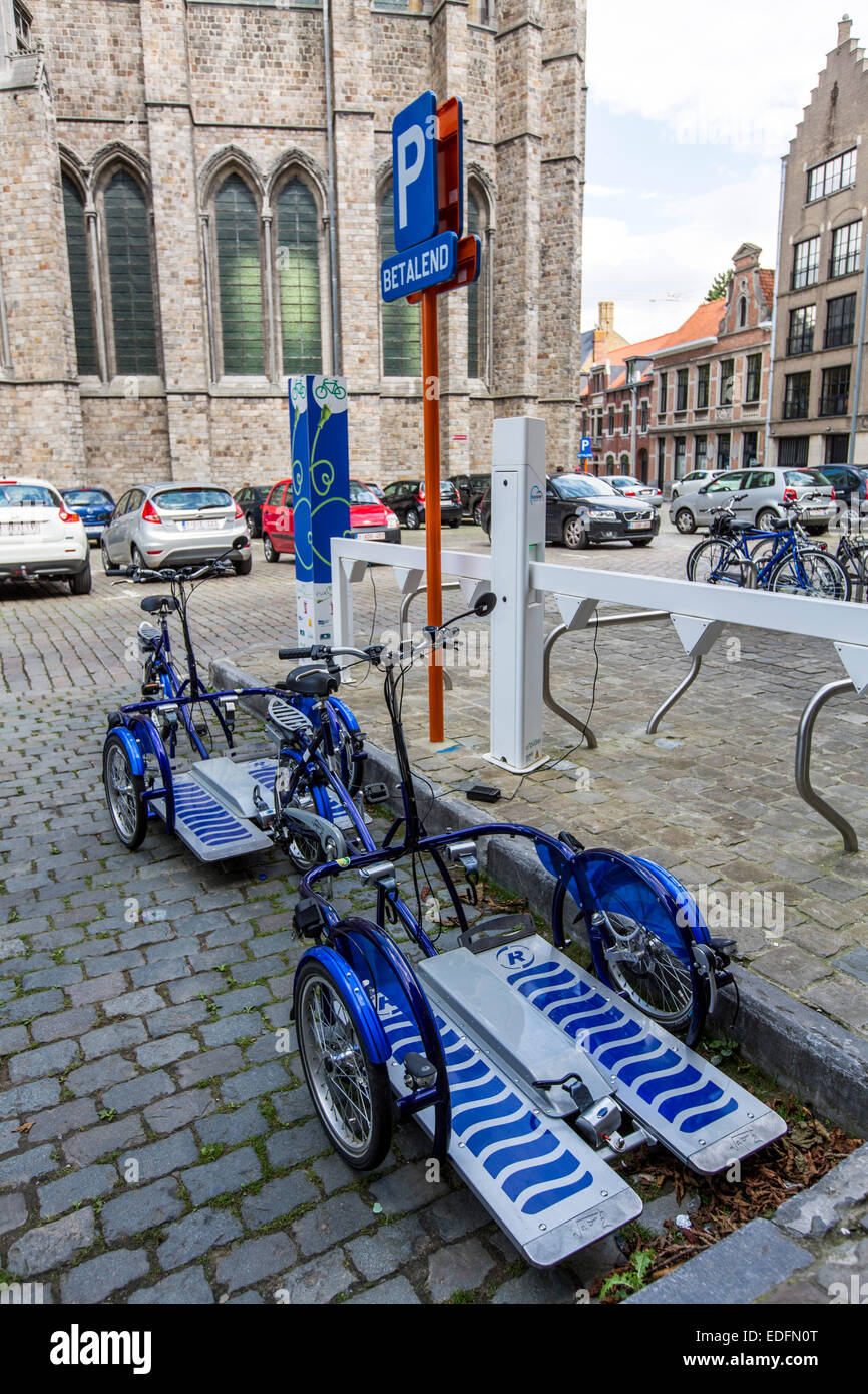 Ebike for transportation of wheelchairs, charging station in the