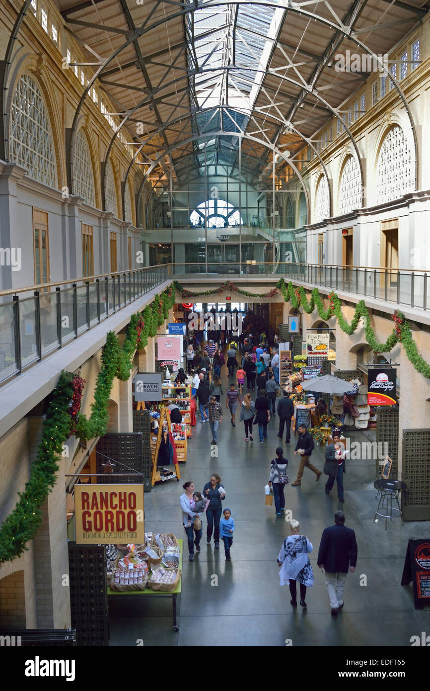 Shopping embarcadero hires stock photography and images Alamy