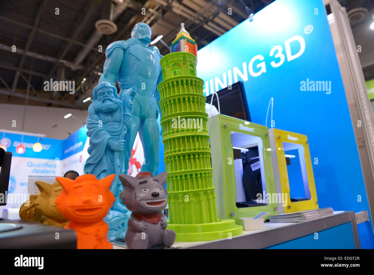 Las Vegas, USA. 6th Jan, 2015. The 3D printed Leaning Tower of Pisa is