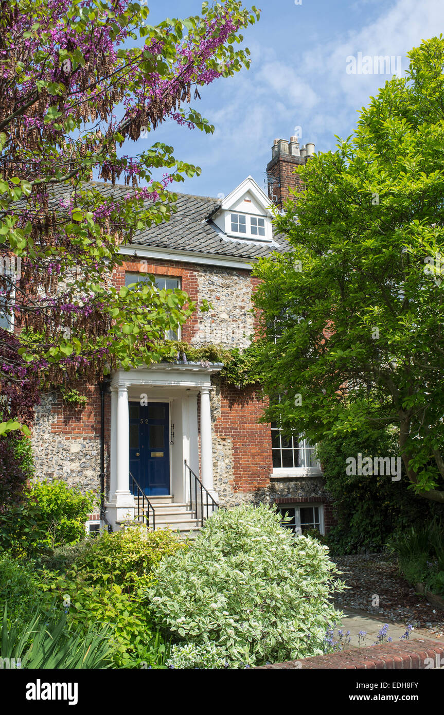 Houses in Norwich Cathedral Close Norfolk England Stock Photo Alamy
