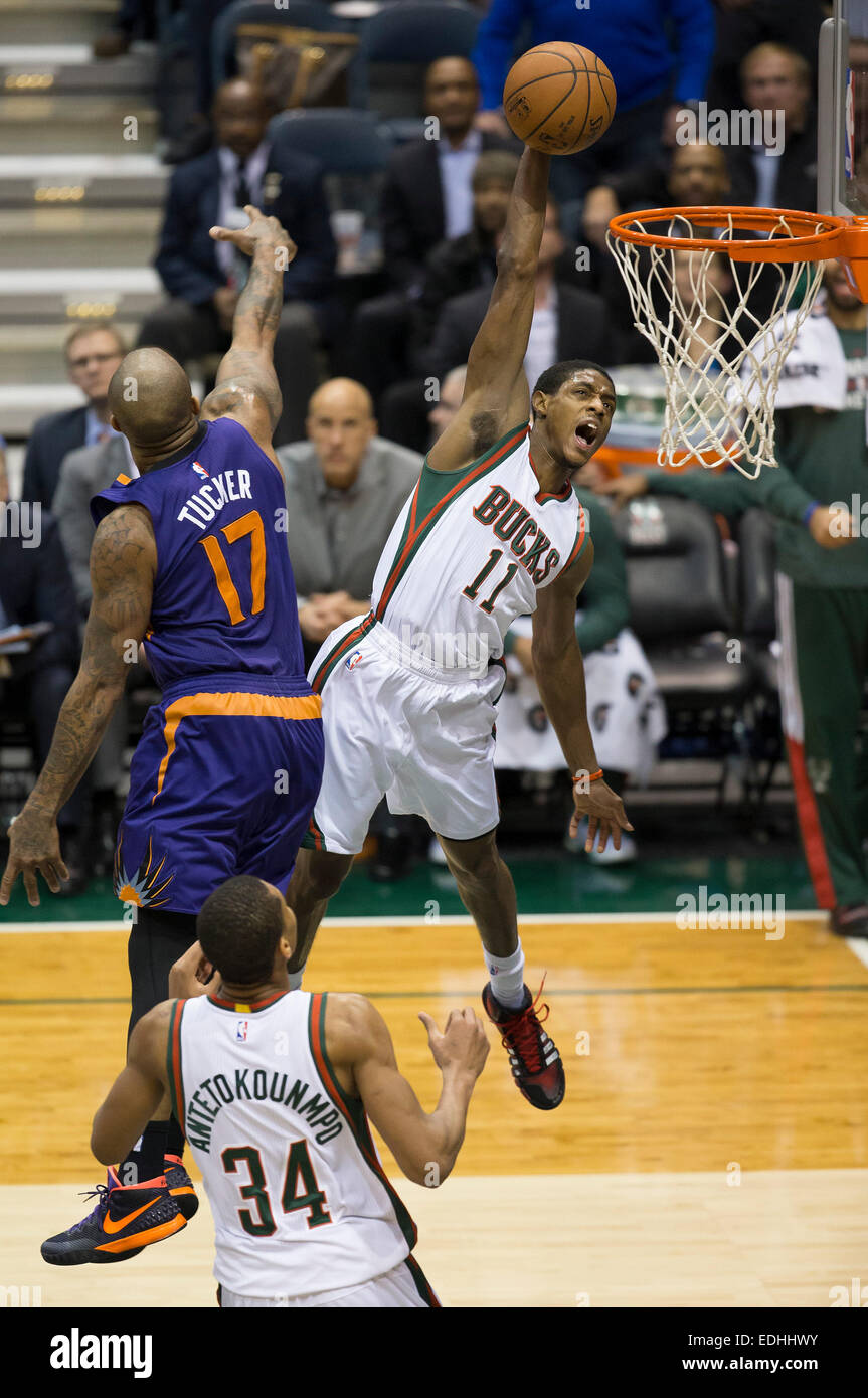 Milwaukee, WI, USA. 6th Jan, 2015. Milwaukee Bucks guard Brandon Knight