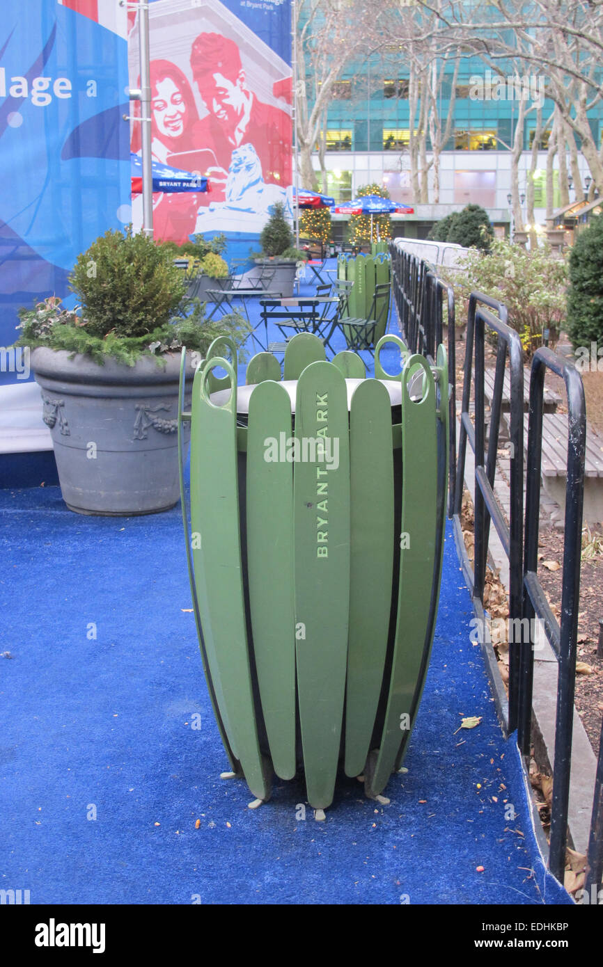 Waste bin at the entrance to Bryant park in New York City Stock Photo