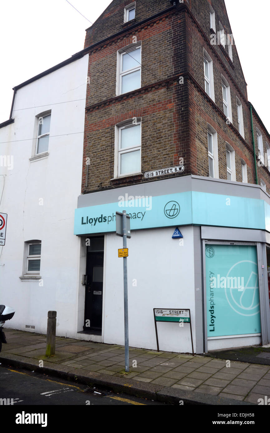 Isis Street in Earlsfield, South West London is lined with millionpound properties Stock Photo