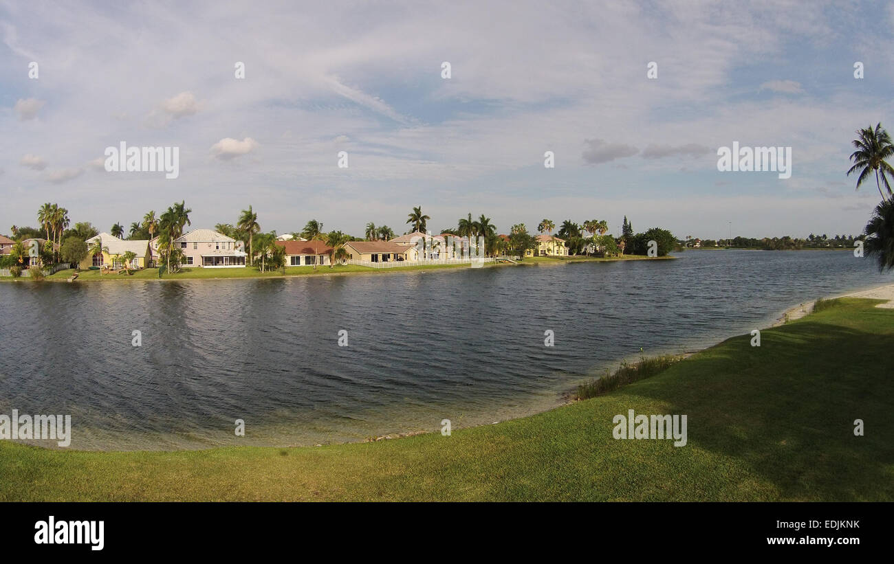 Middle class lakefront neighborhood in Florida Stock Photo Alamy