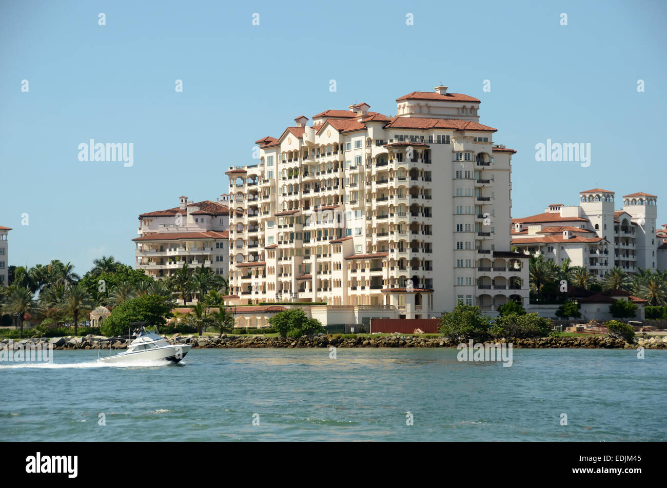 Exclusive waterfront condominiums for sale in Miami Beach, Florida