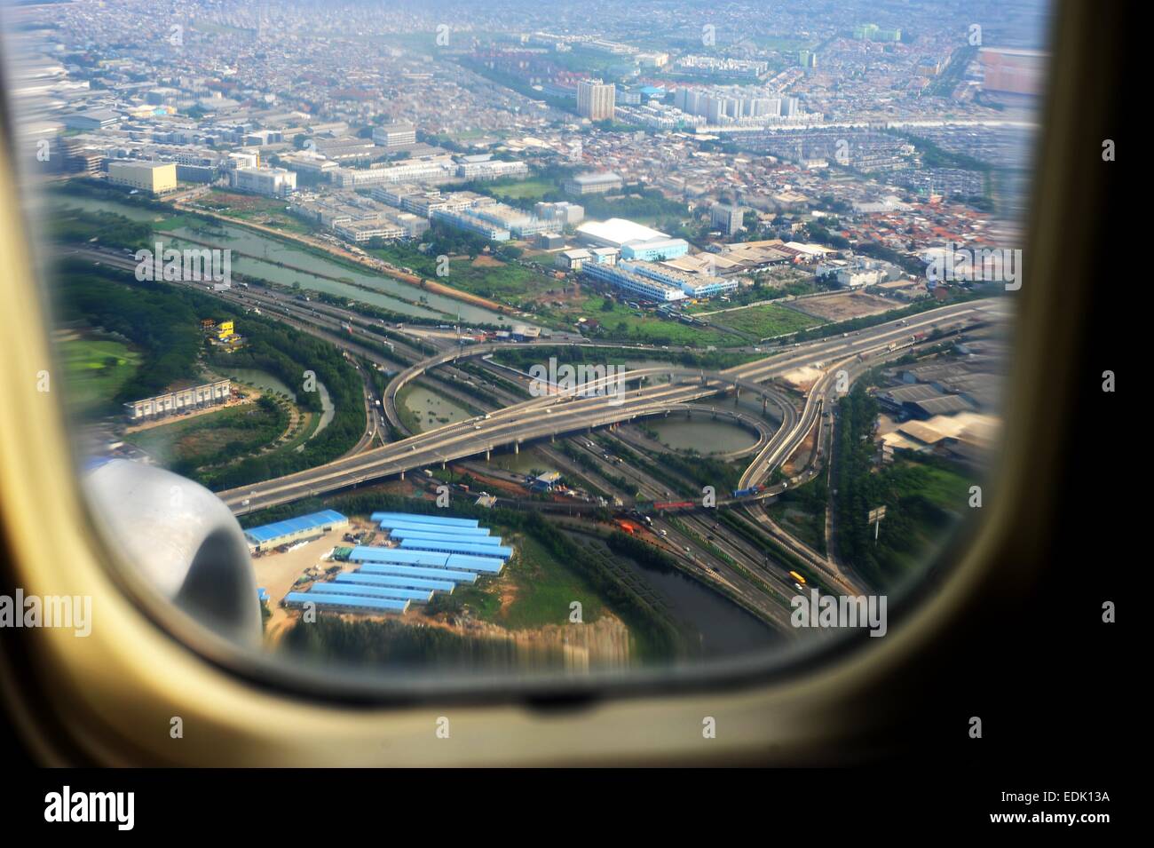 Jakarta. 7th Jan, 2015. Photo taken on Jan. 7, 2015 from a window of a commercial flight shows an aerial view of the north Jakarta coast in Jakarta, Indonesia. © Agung Kuncahya B./Xinhua/Alamy Live News Stock Photo