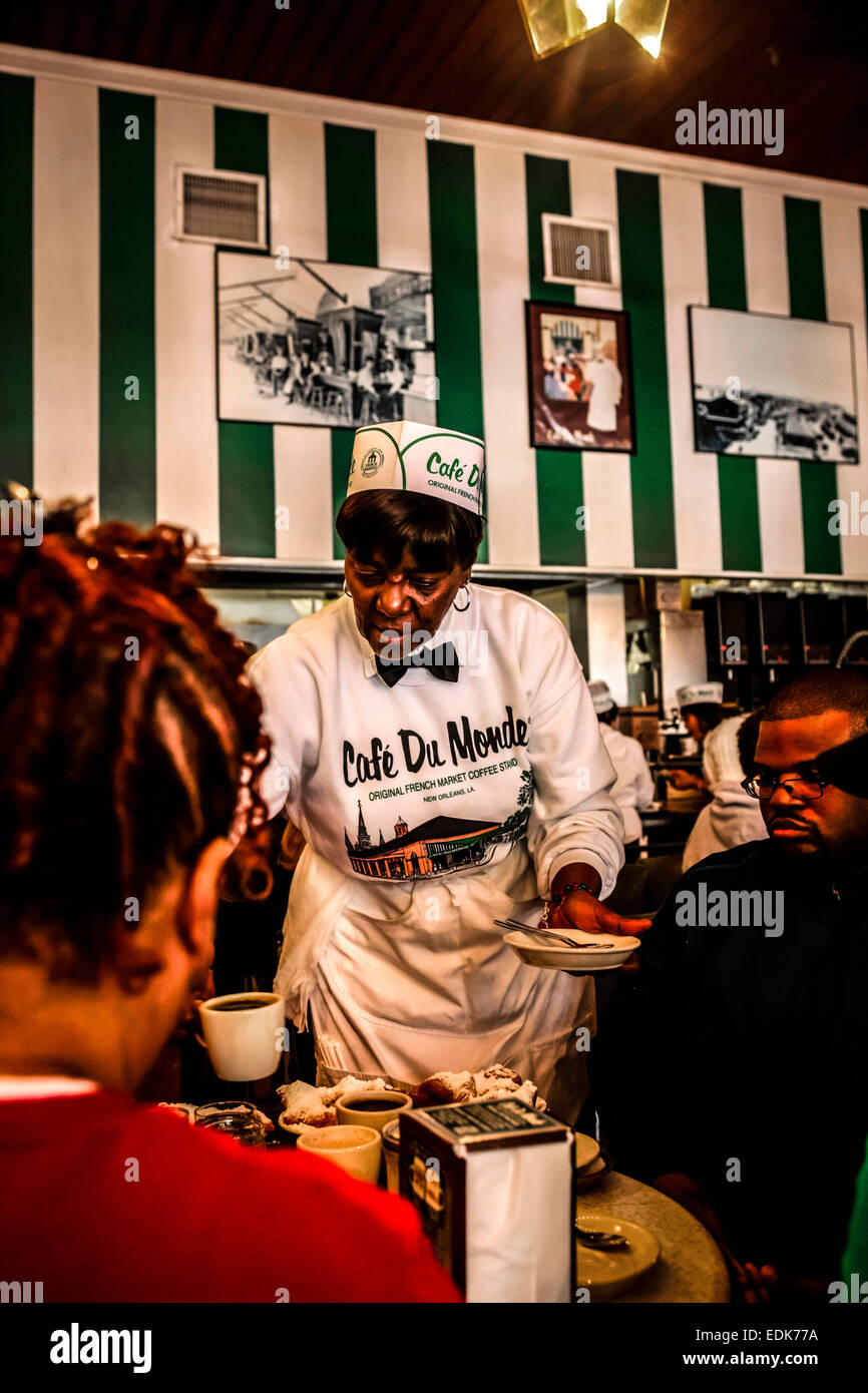 Waitress Cafe Du Monde High Resolution Stock Photography and Images - Alamy