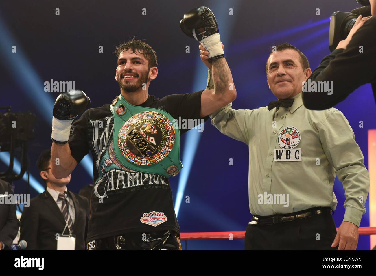 Tokyo, Japan. 30th Dec, 2014. Linares (VEN) Boxing