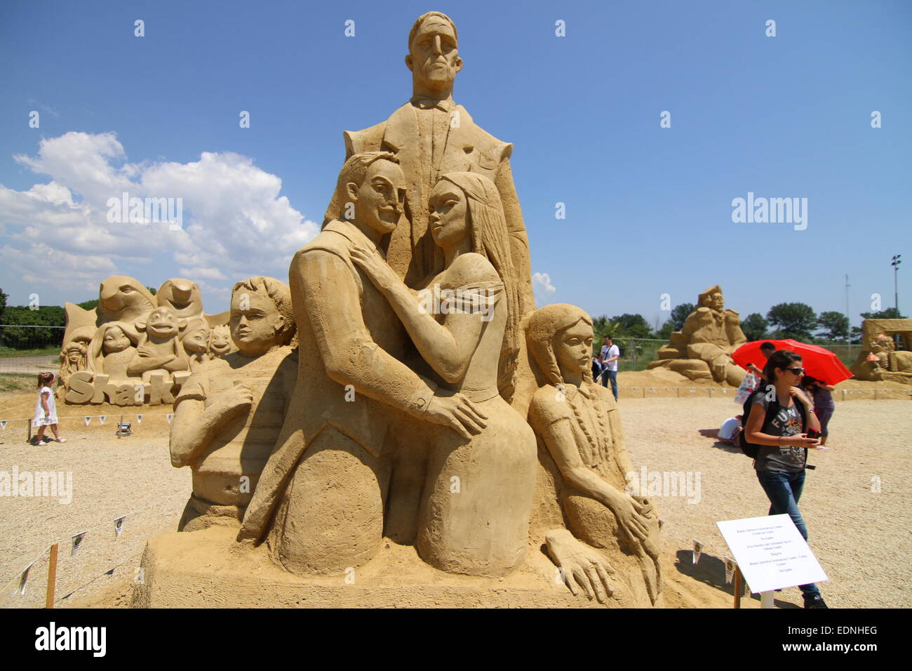 Spil dinosaurus Torden Bulgaria hosts the 2014 International Sand Sculptures Festival in the  Bulgarian town of Burgas for the seventh time. More than 50 artists from  all over the world have made pieces for the