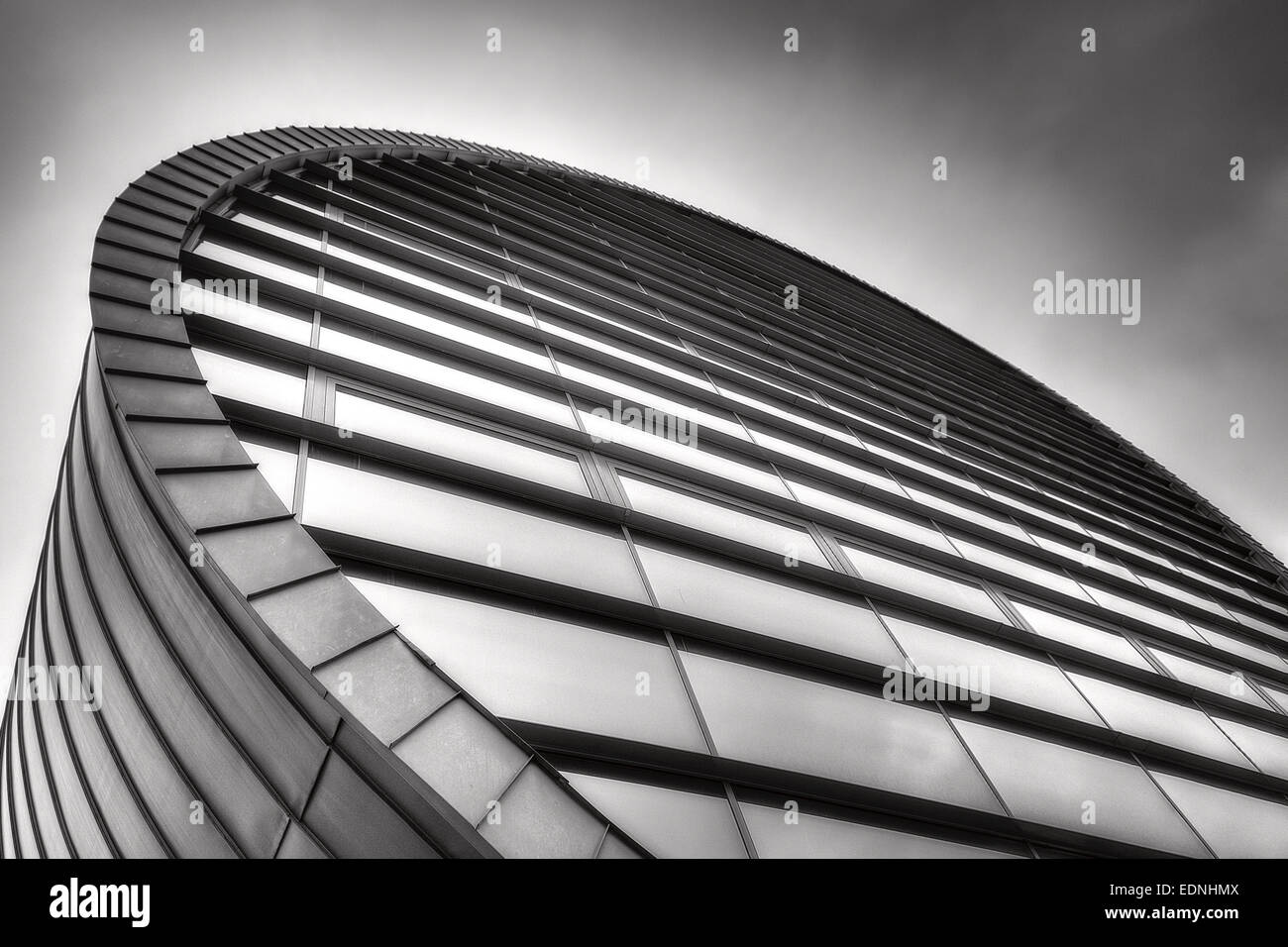 Modern white architecture hi-res stock photography and images - Alamy