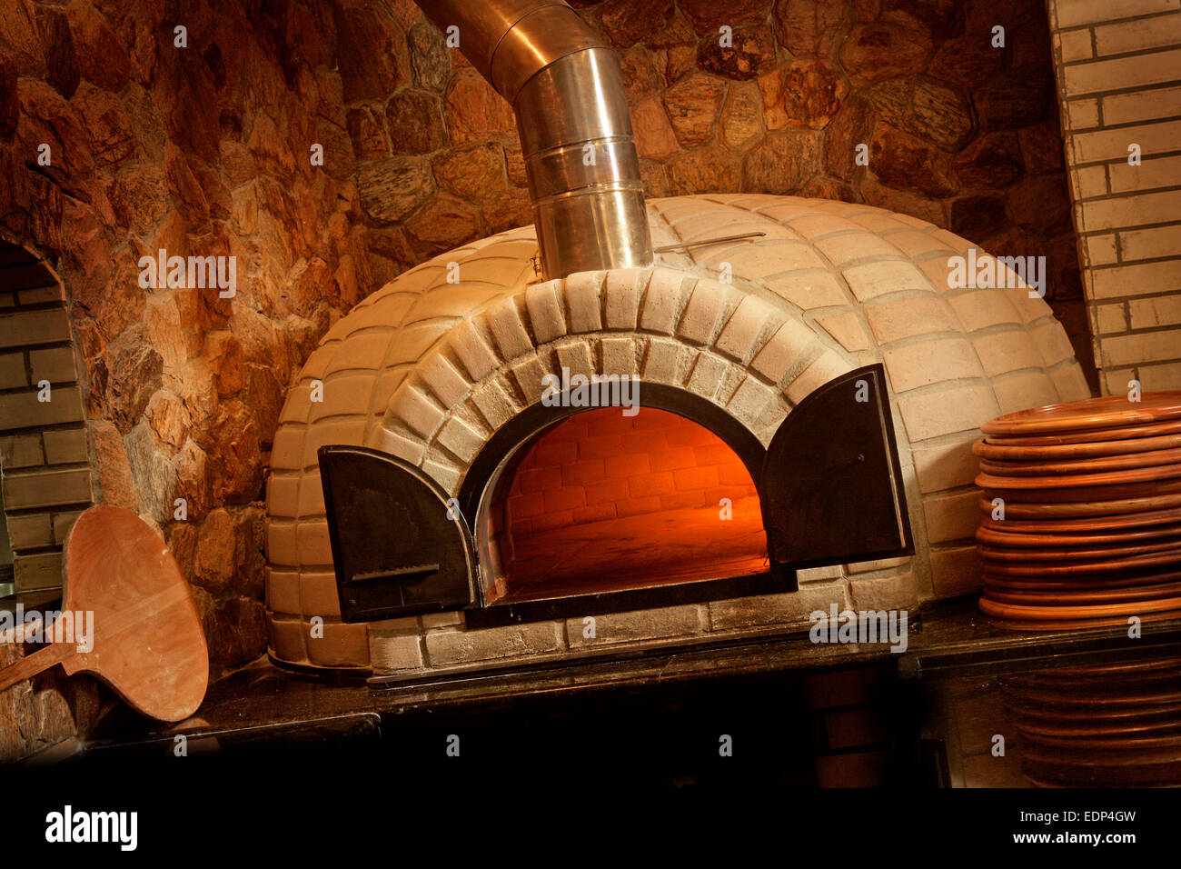 Stone Oven Pizza Stock Photos & Stone Oven Pizza Stock Images Alamy