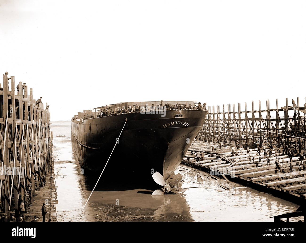 Str. Harvard in the slip, Detroit, Harvard (Freighter), Cargo ships