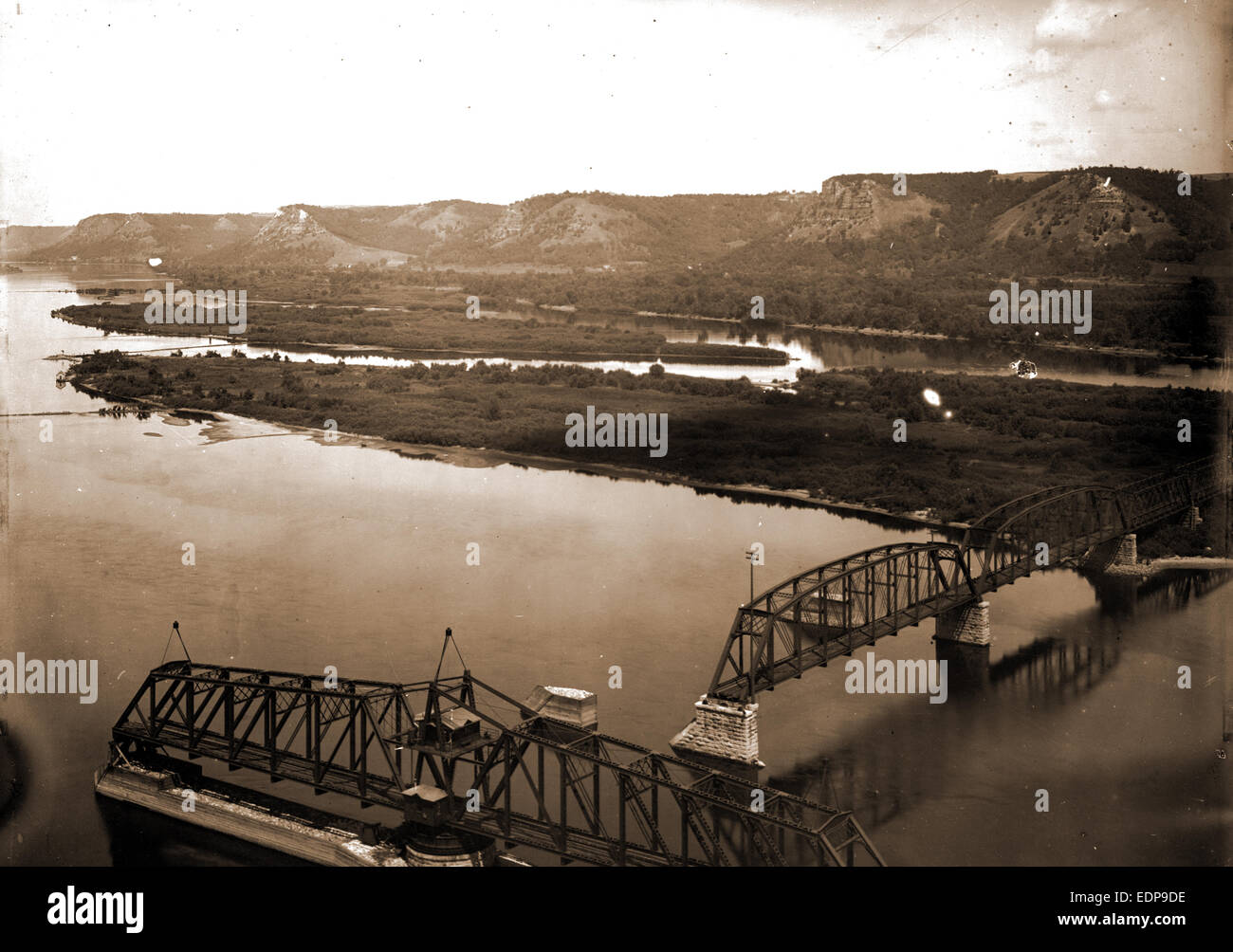 Mississippi river bridges hi-res stock photography and images - Alamy