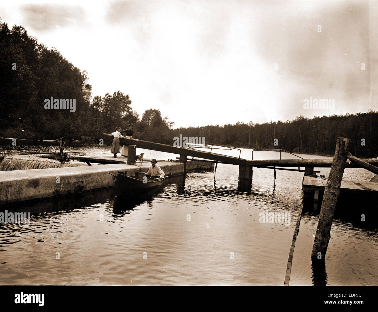 Dam and lock, Saranac River, Adirondack Mtns, N.Y, Jackson, William Henry, 1843-1942, Dams, Locks (Hydraulic engineering) Stock Photo