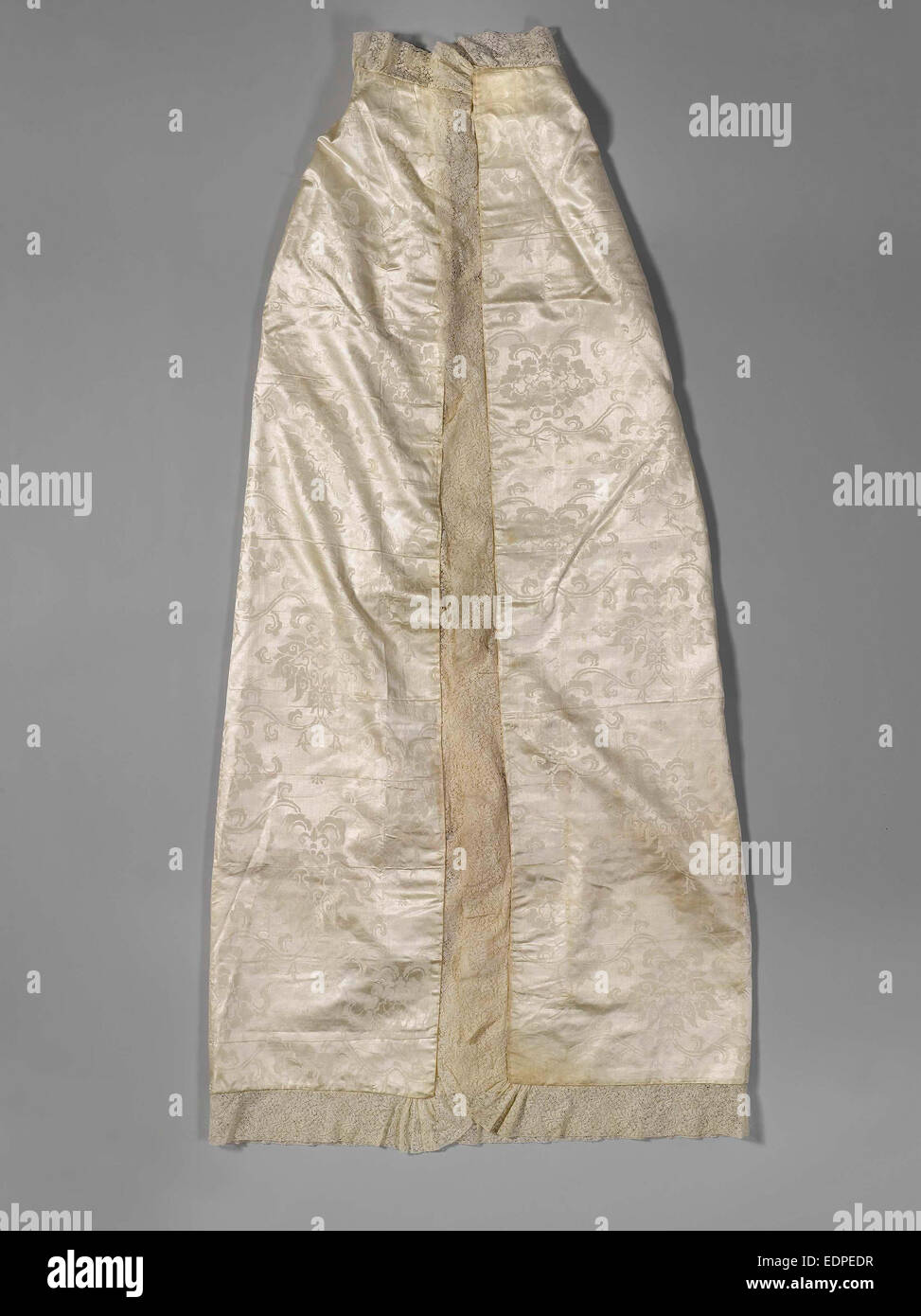 Cream colored silk damask hi-res stock photography and images - Alamy