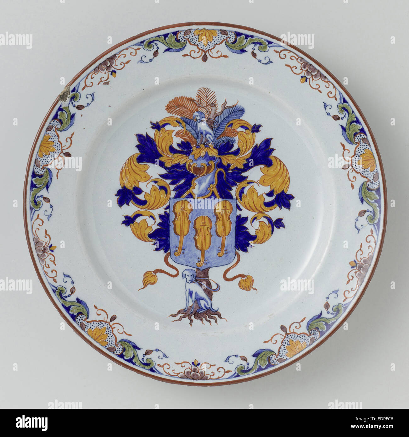 Plate, painted with the family crest Pride, Anonymous, c. 1750 - c. 1770 Stock Photo