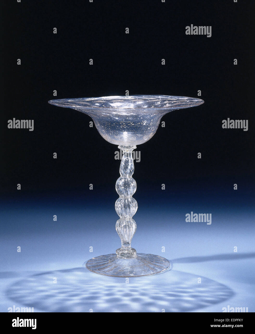 Chalice Glass with bellshaped calyx with ribs, Anonymous, c. 1600 c