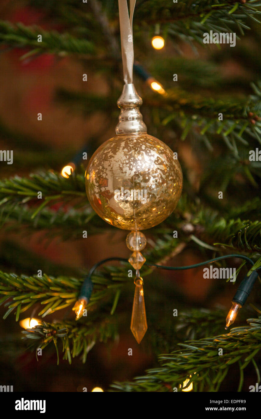 Tree of gold hi-res stock photography and images - Alamy