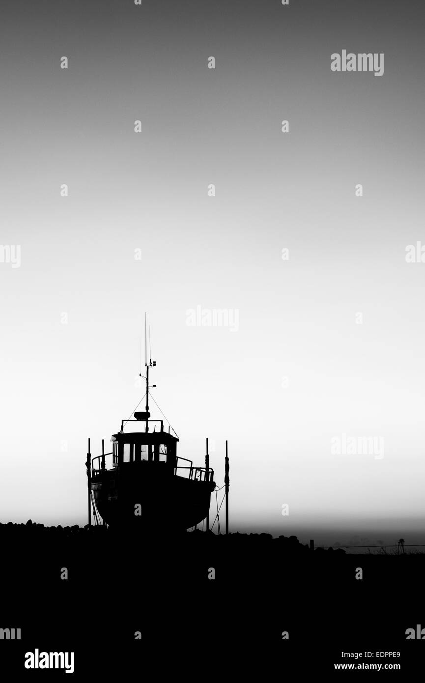 Black silhouette boat hi-res stock photography and images - Alamy
