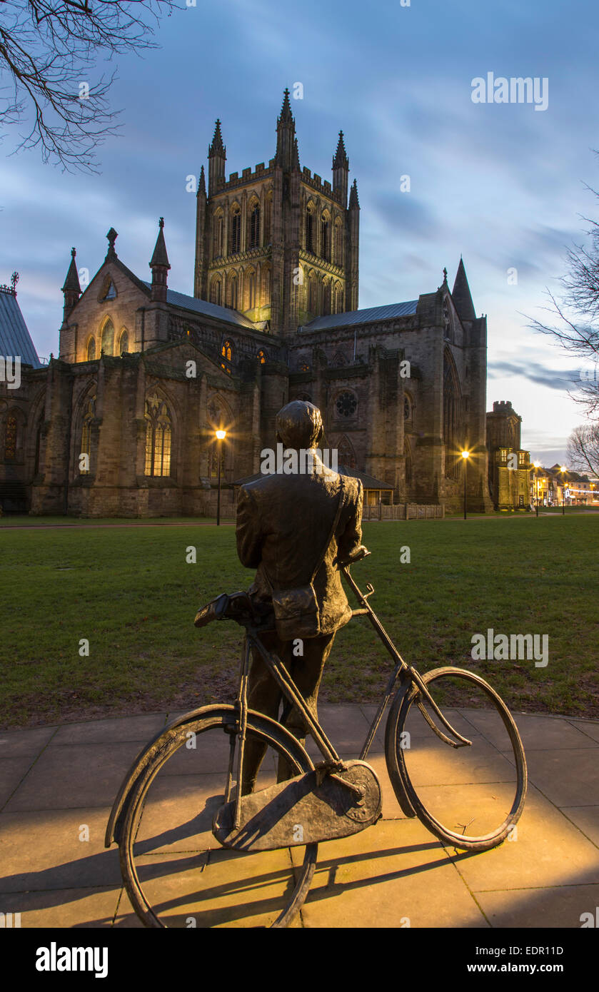 Hereford Cathedral at night with the statue of Edward Elgar, Hereford, Herefordshire, England, UK Stock Photo