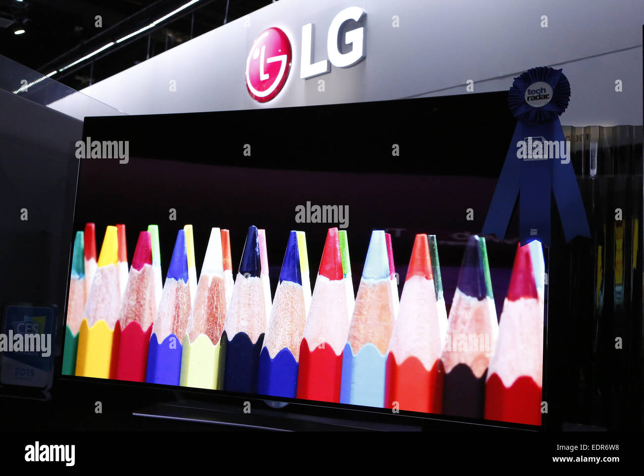 Las Vegas, Nevada, USA. 8th Jan, 2015. LG's curved TVs are displayed at