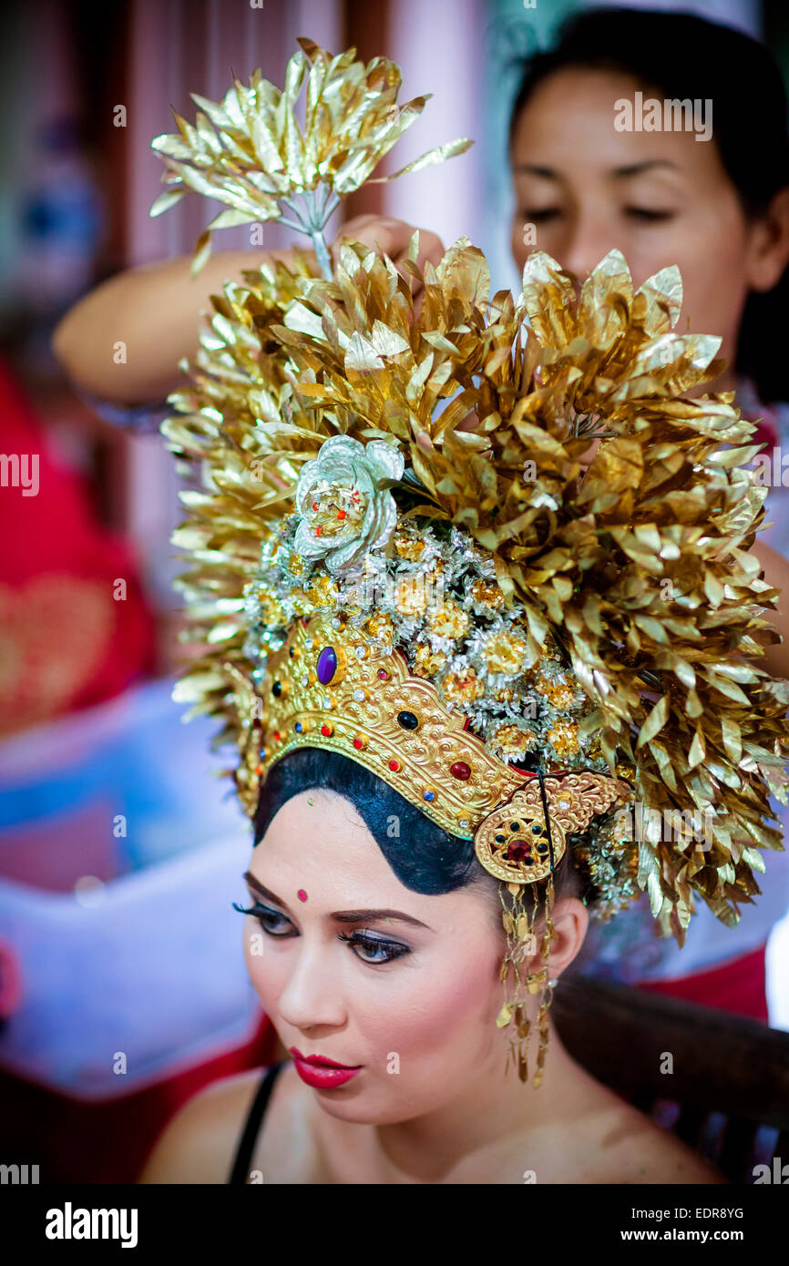 Tarditional Balinese woman head dress. Ubud, Denpasar, Bali, Indonesia Stock Photo