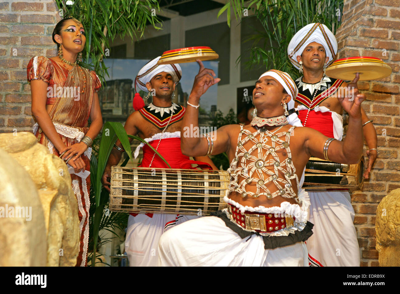 Kleidung Frauen Sri Lanka