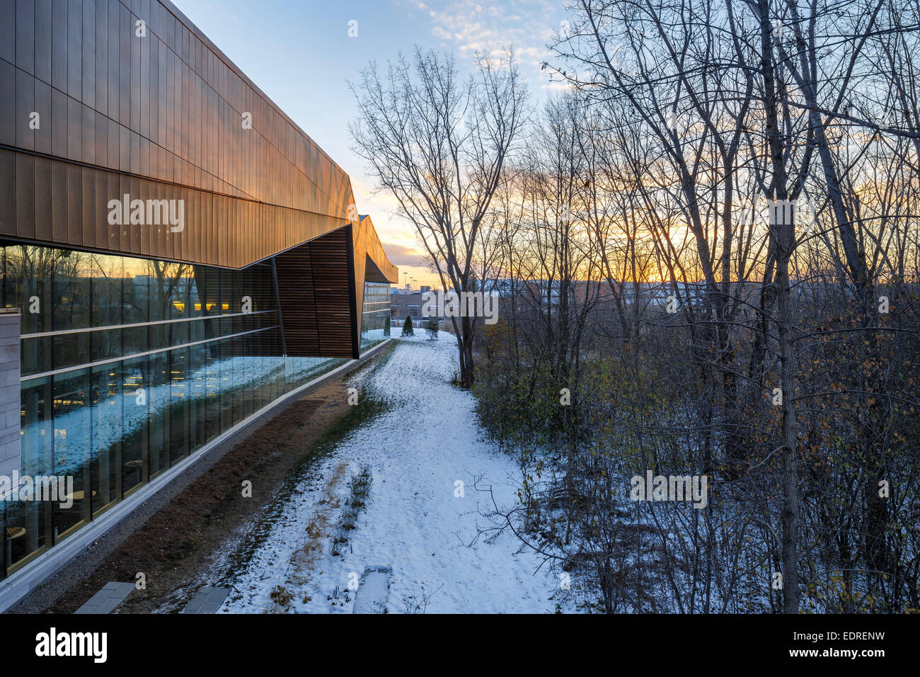 The Bibliothèque du Boisé, Montreal, Canada. Architect Lemay