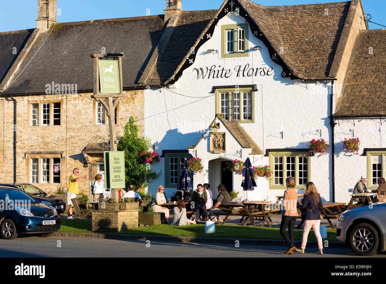 The white horse sale inn