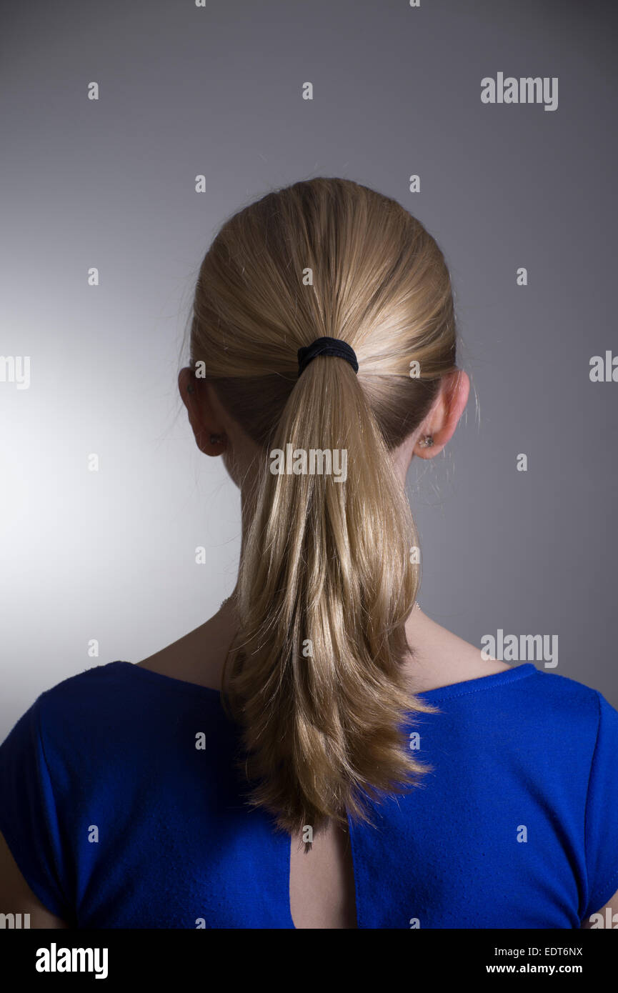 Back of woman's head hi-res stock photography and images - Alamy