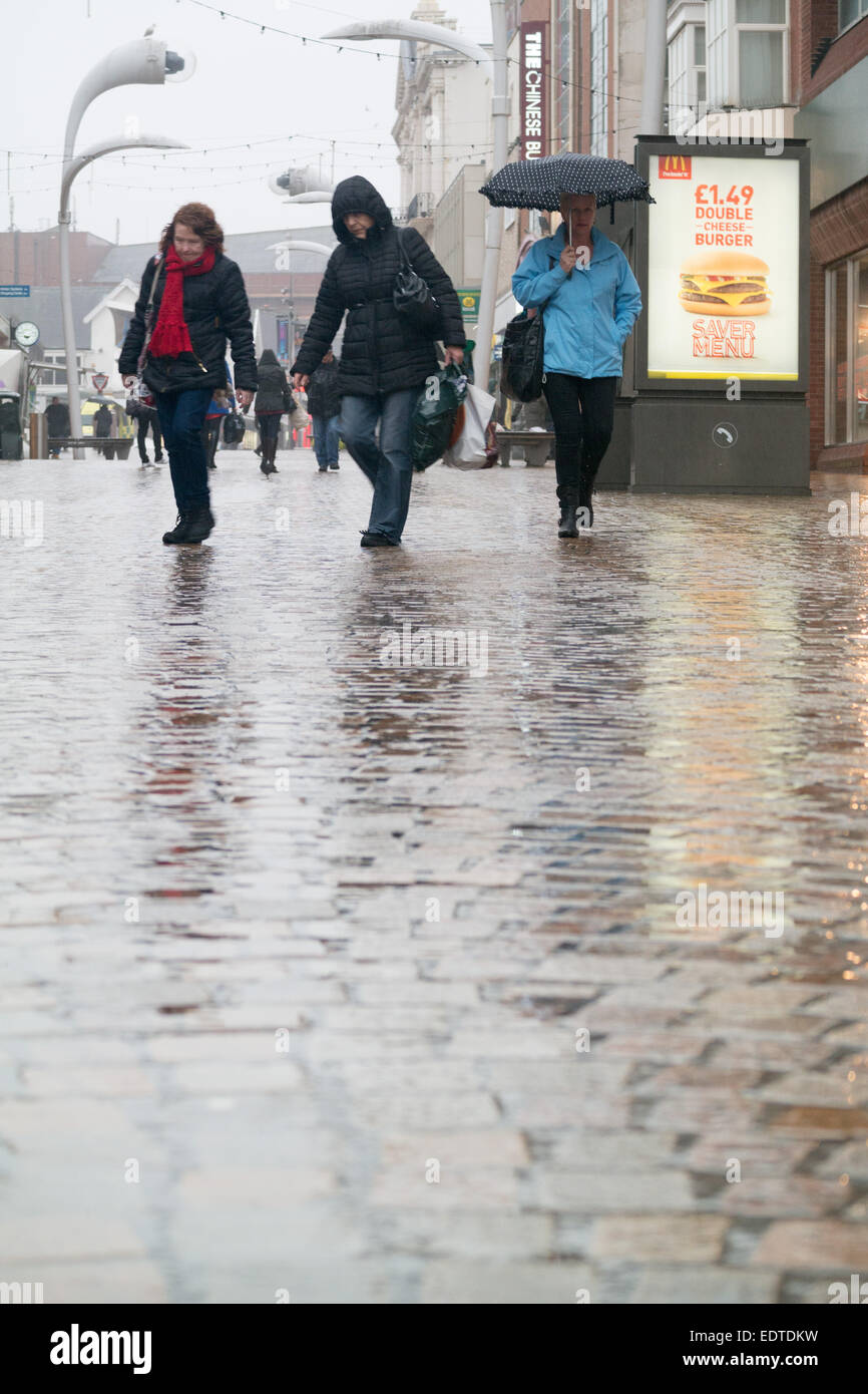 Blackpool, Lancashire, UK. 9th January, 2015. Weather news; Very heavy ...