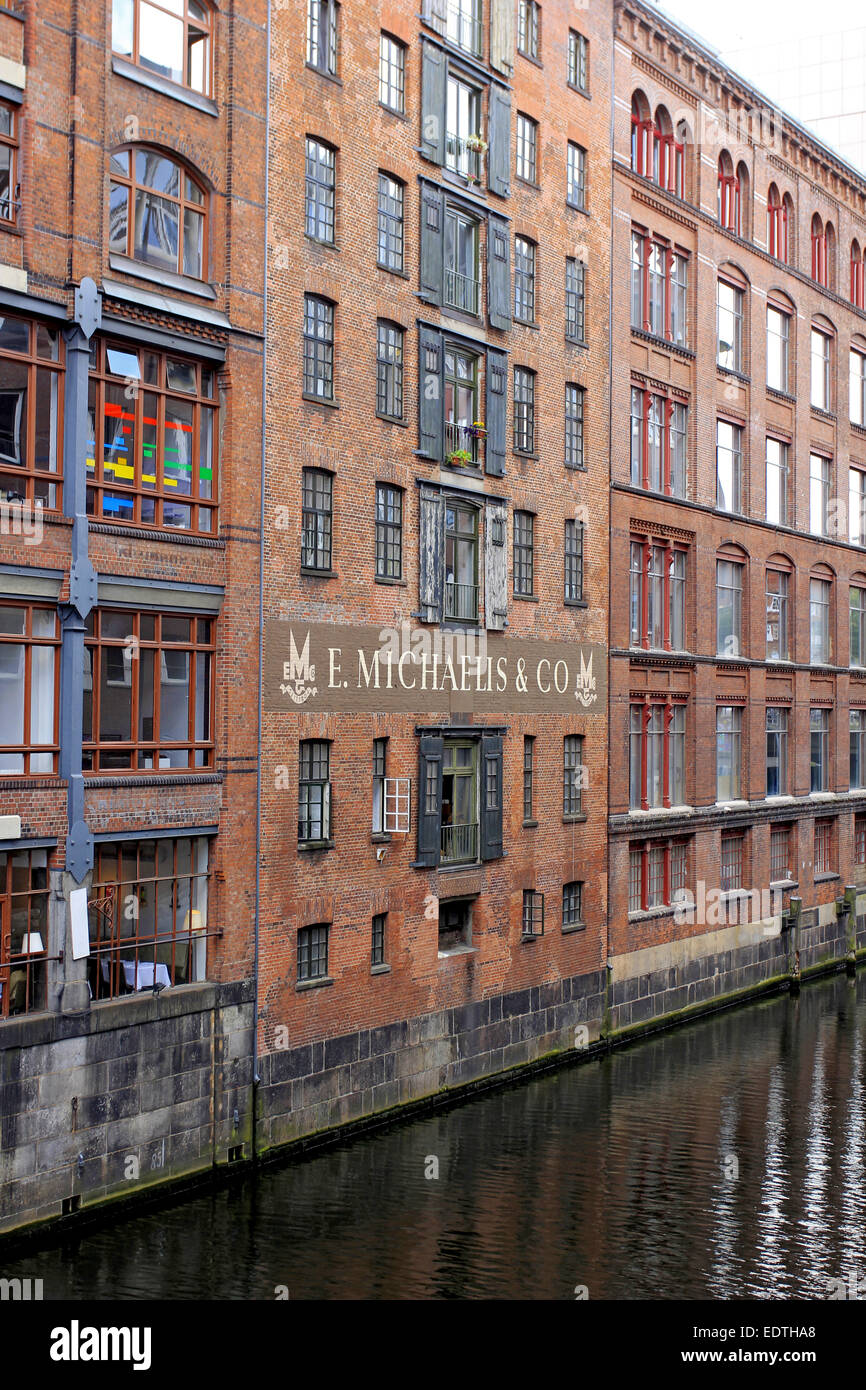 Deutschland, Hansestadt Hamburg, Backsteingebäude an einem Fleet,Germany, Hanseatic City Hamburg, Brick building on a Fleet,germ Stock Photo