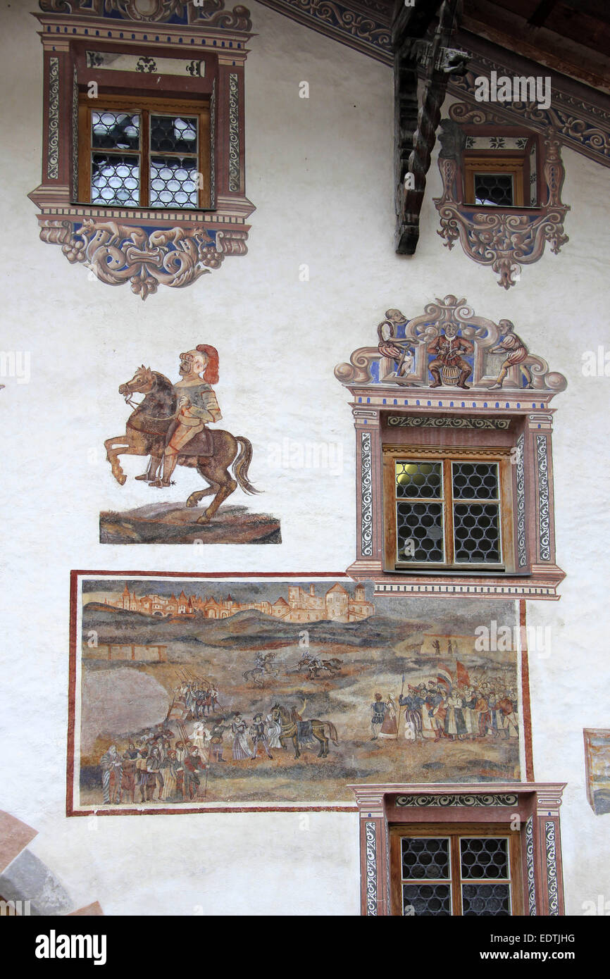 Mit Fresken bemaltes Haus in Ladis, Tirol, Österreich,Frescoed house in Ladis, Tyrol, Austria,ladis, austria, village, center, i Stock Photo