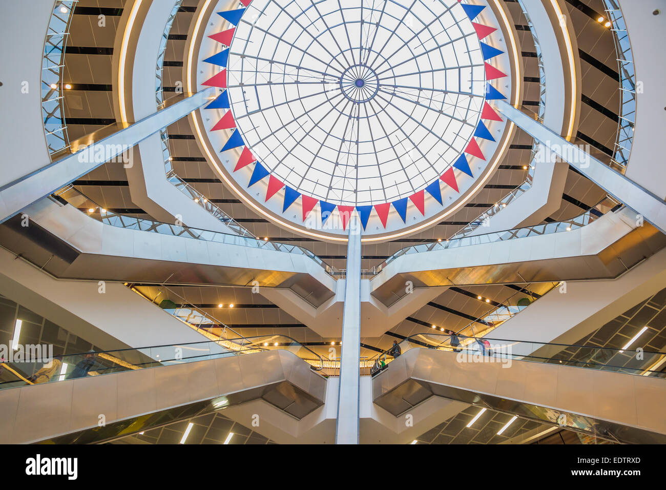Shopping and entertainment center LondonMall Stock Photo Alamy