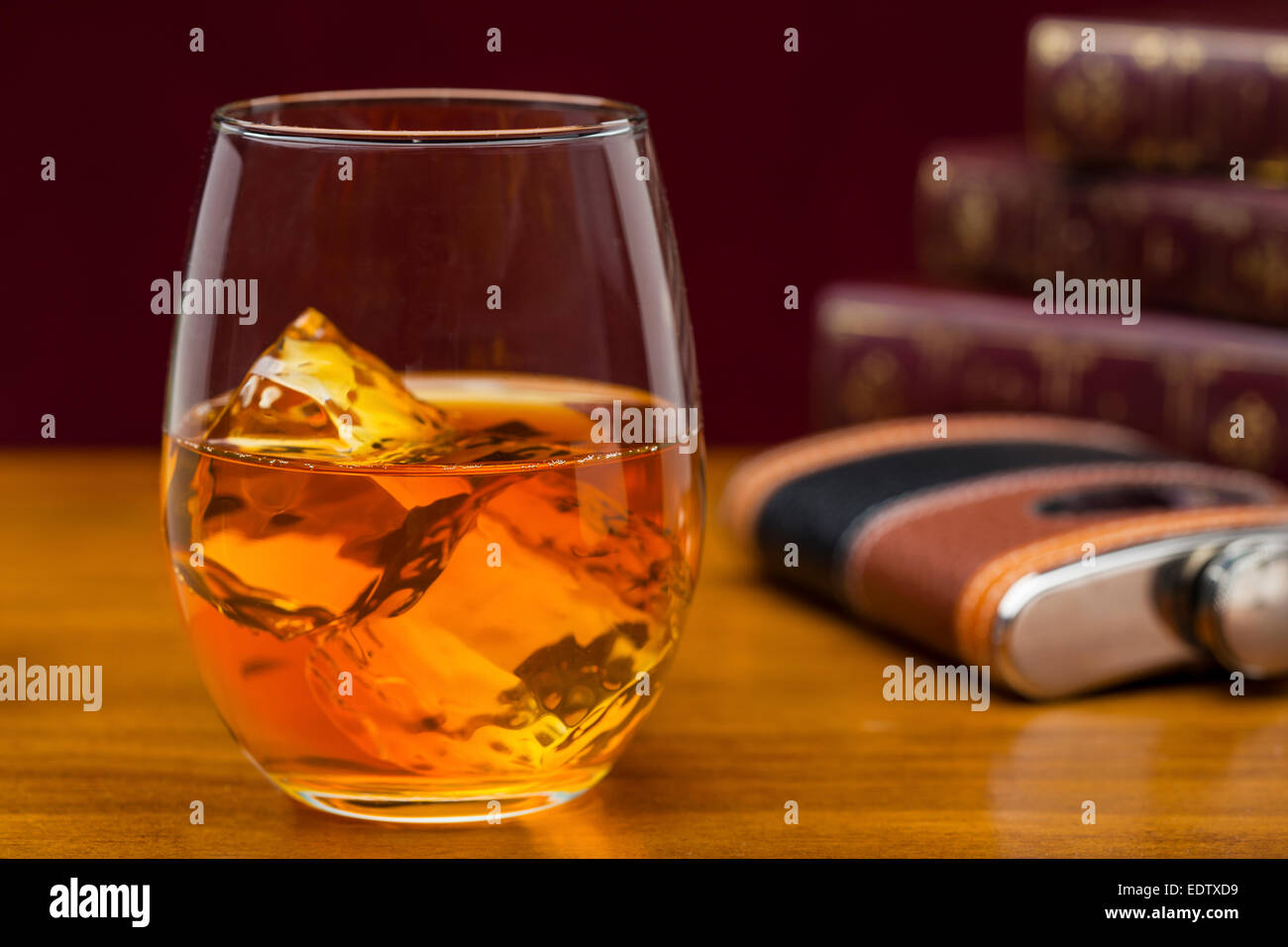 Bourbon on the rocks hi-res stock photography and images - Alamy
