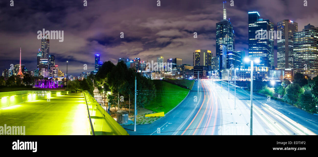 Melbourne skyline panoramic hi-res stock photography and images - Alamy