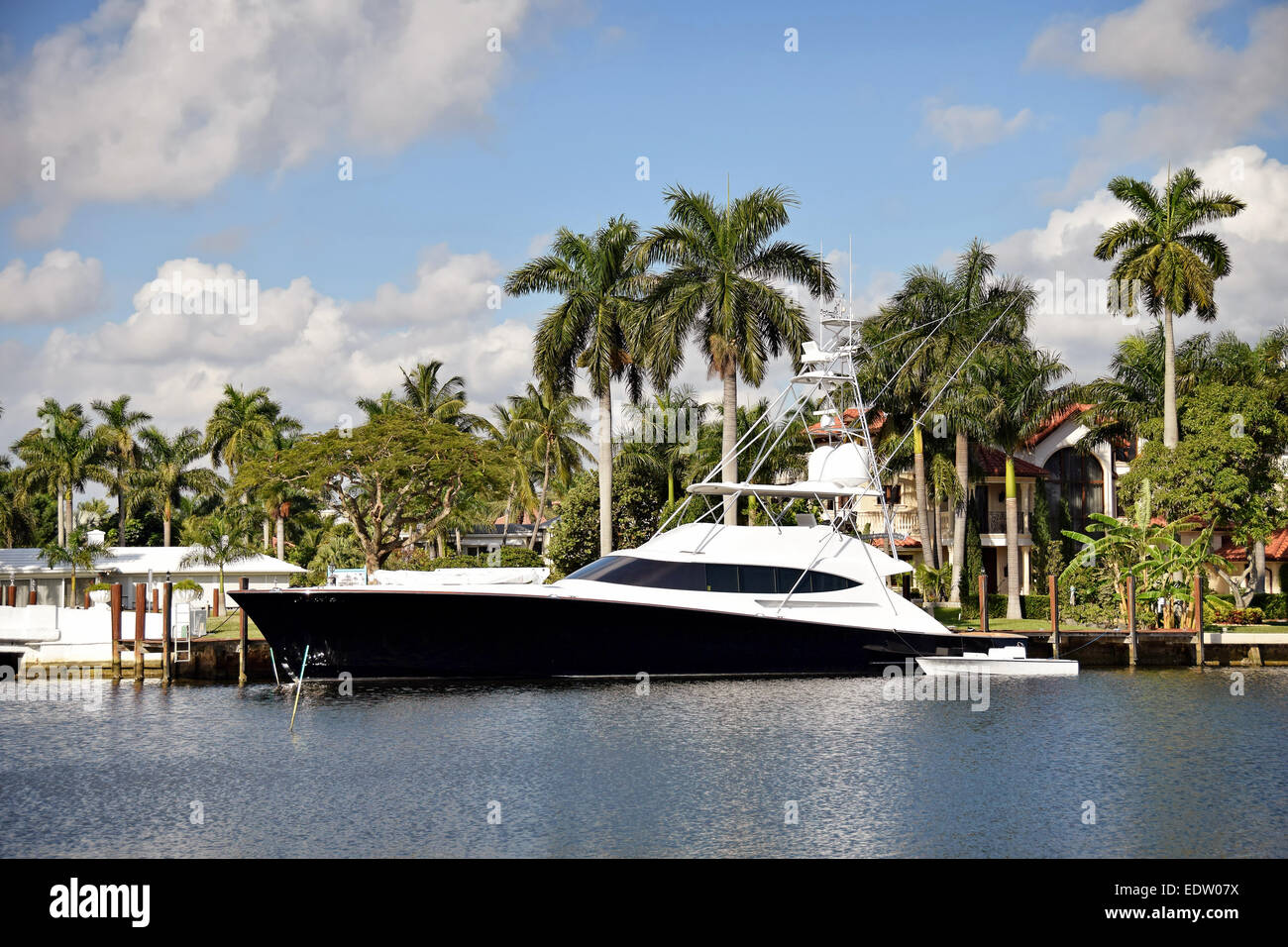 Luxury waterfront home and yacht in Fort Lauderdale, Florida Stock Photo