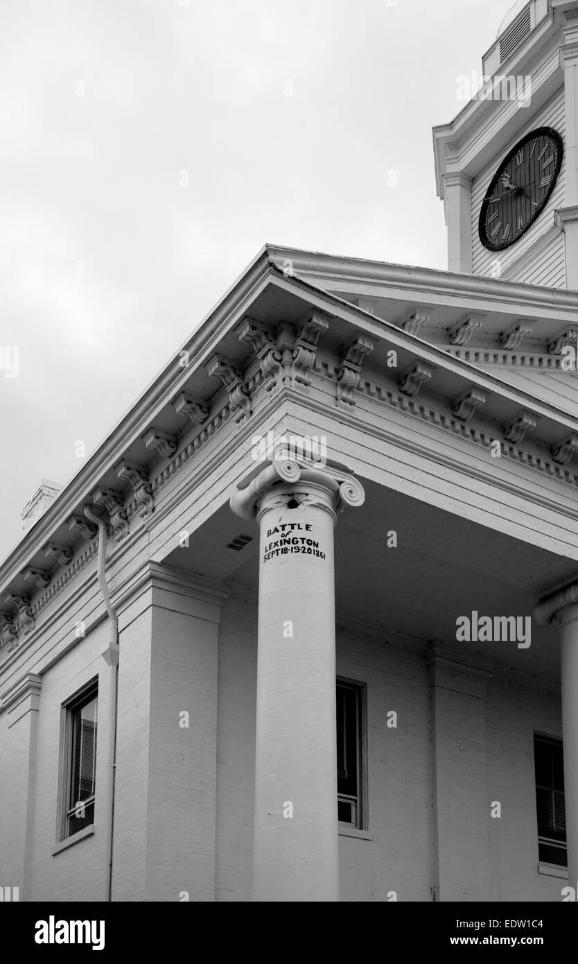 Cannonball at the Lexington, MO, County courthouse, 2014 Stock Photo Alamy