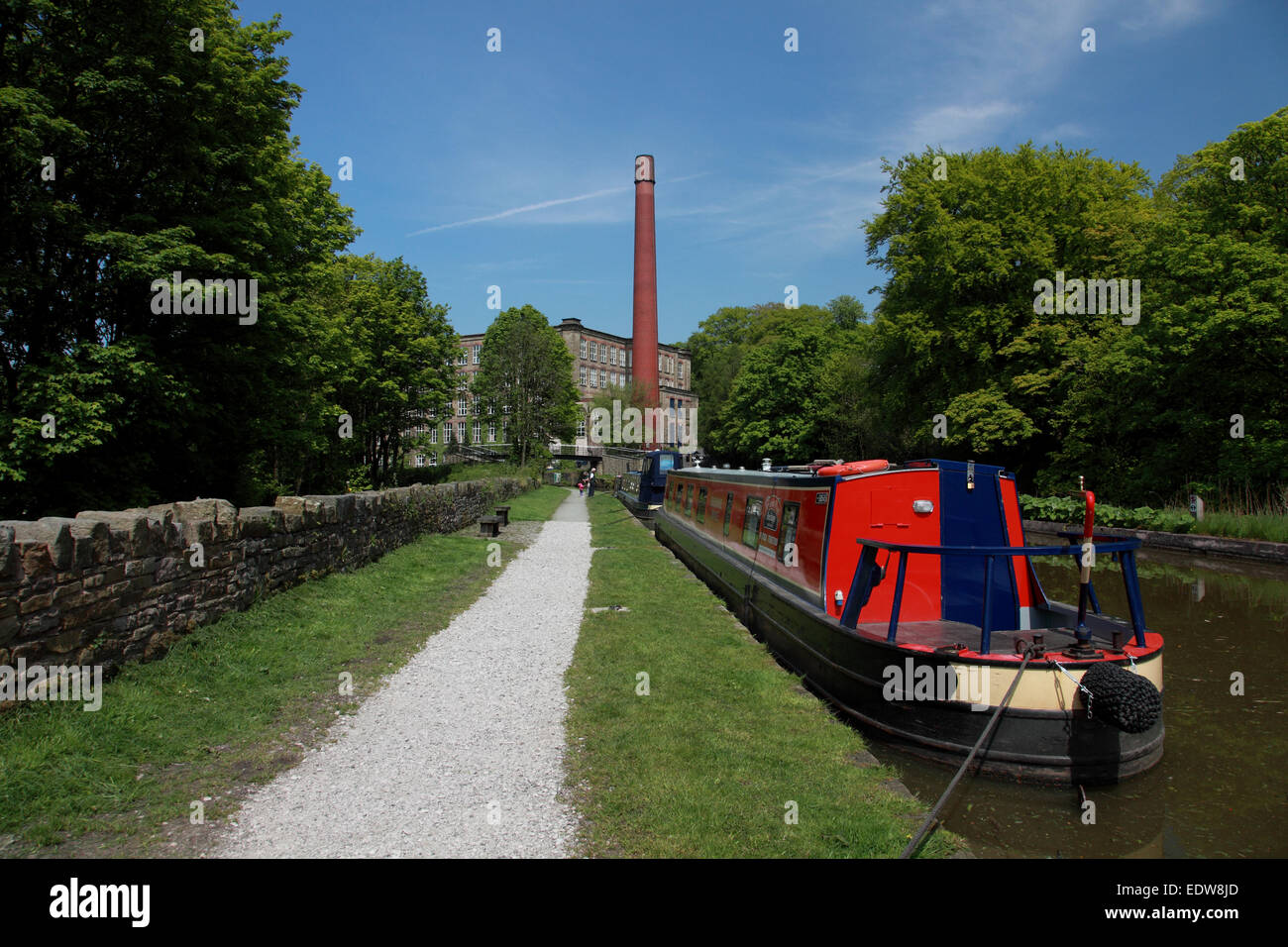 Clarence Mill, a former cotton mill, by the Macclesfield Canal in Bollington, Cheshire Stock Photo