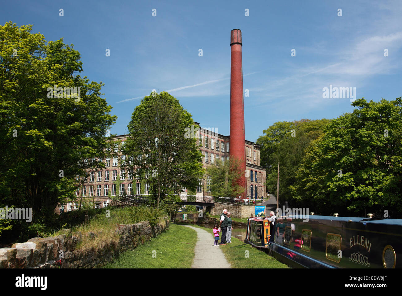 Clarence Mill, a former cotton mill, by the Macclesfield Canal in Bollington, Cheshire Stock Photo